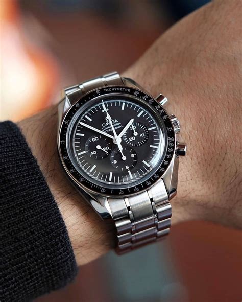 hodinkee omega seamaster|who wears omega speedmaster.